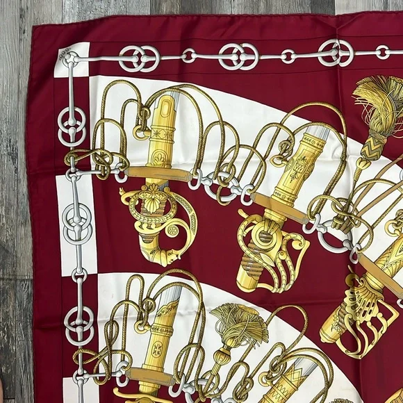 HERMESCliquetis Carre 90 Silk 100% Scarf white burgundy gold 35”:35”